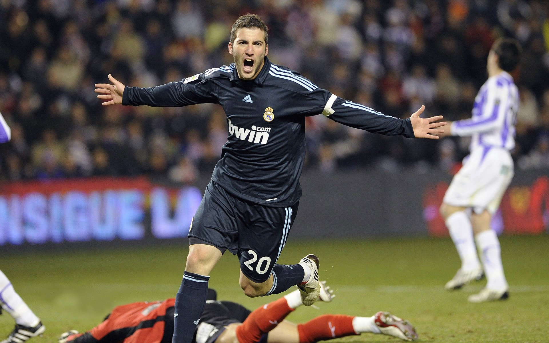 史上最华丽的“突破过人”瞬间，视觉盛宴！，突破 top